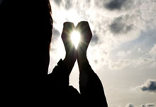 开云体育平台APP-德甲之夜惊现跨联赛对决！法国精英联队激战AC米兰，积分暗战改写争冠格局