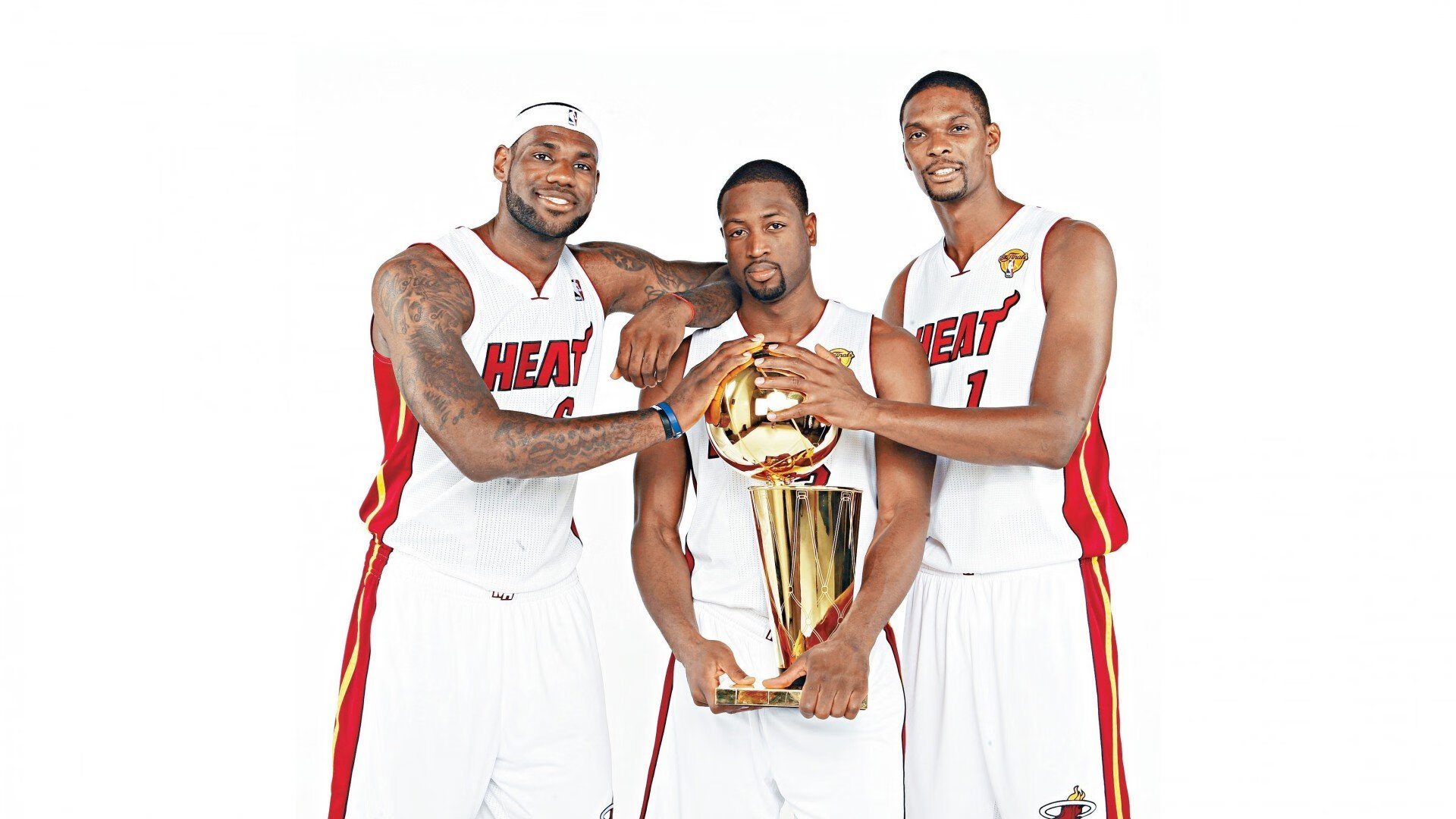 富安健洋，NBA季后赛之夜的亚洲风暴，连续得分拉开差距的传奇时刻