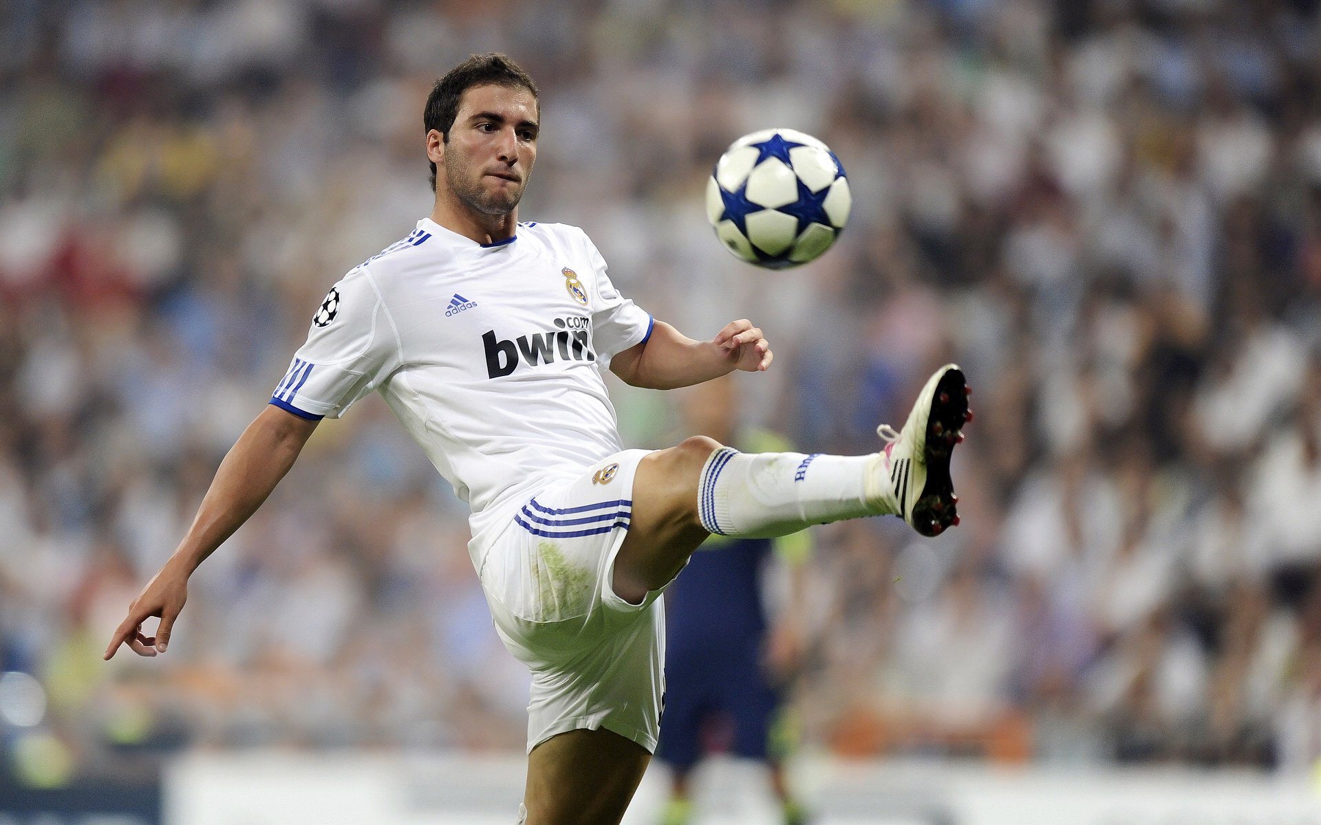 内马尔一锤定音，巴黎生死战提前锁定胜局，比利时黯然失色